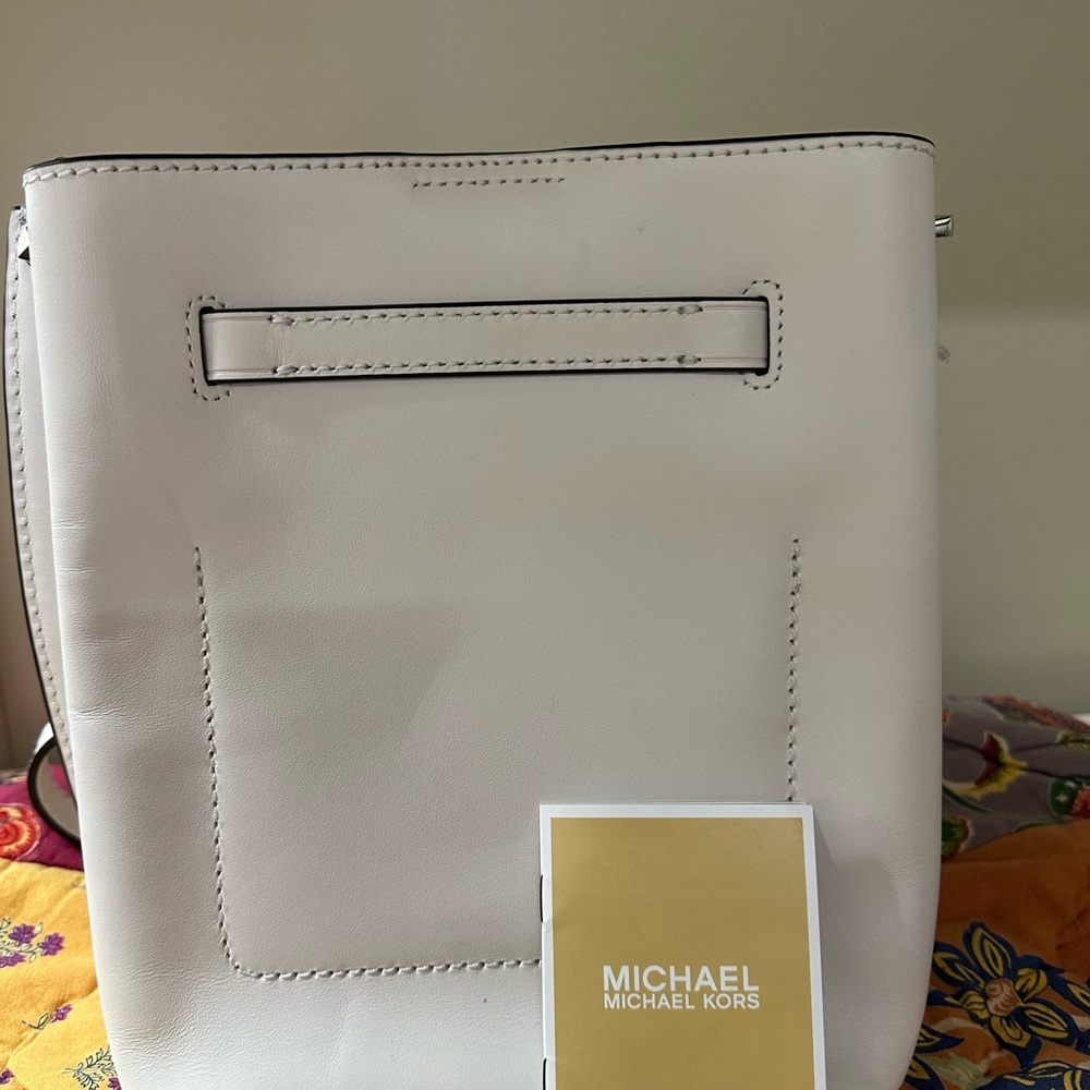 Michael Kors Hamilton White Leather Women's Bag - Picture 4 of 5